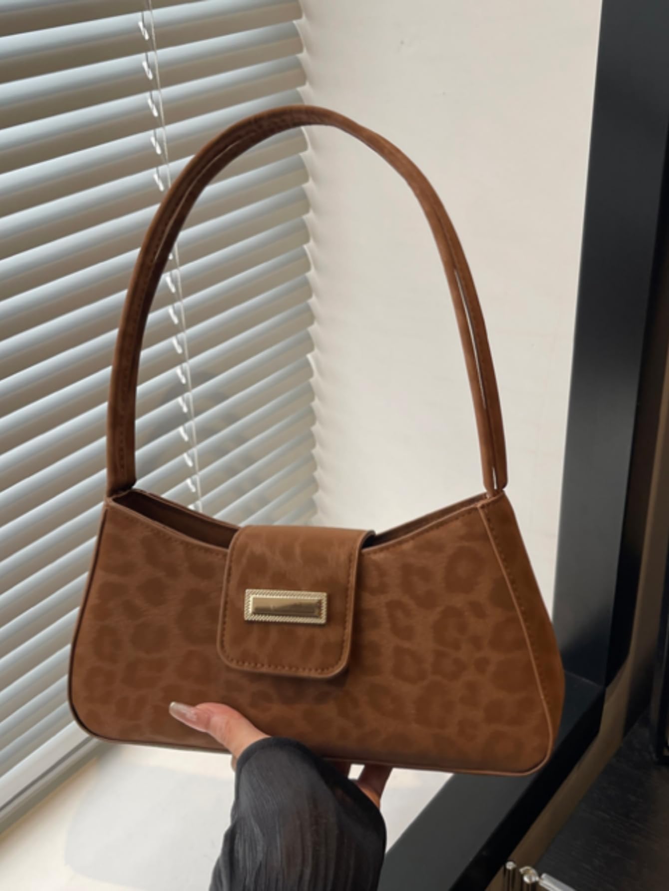 Brown Leopard Print Shoulder Bag with Flap Detail - Image 5
