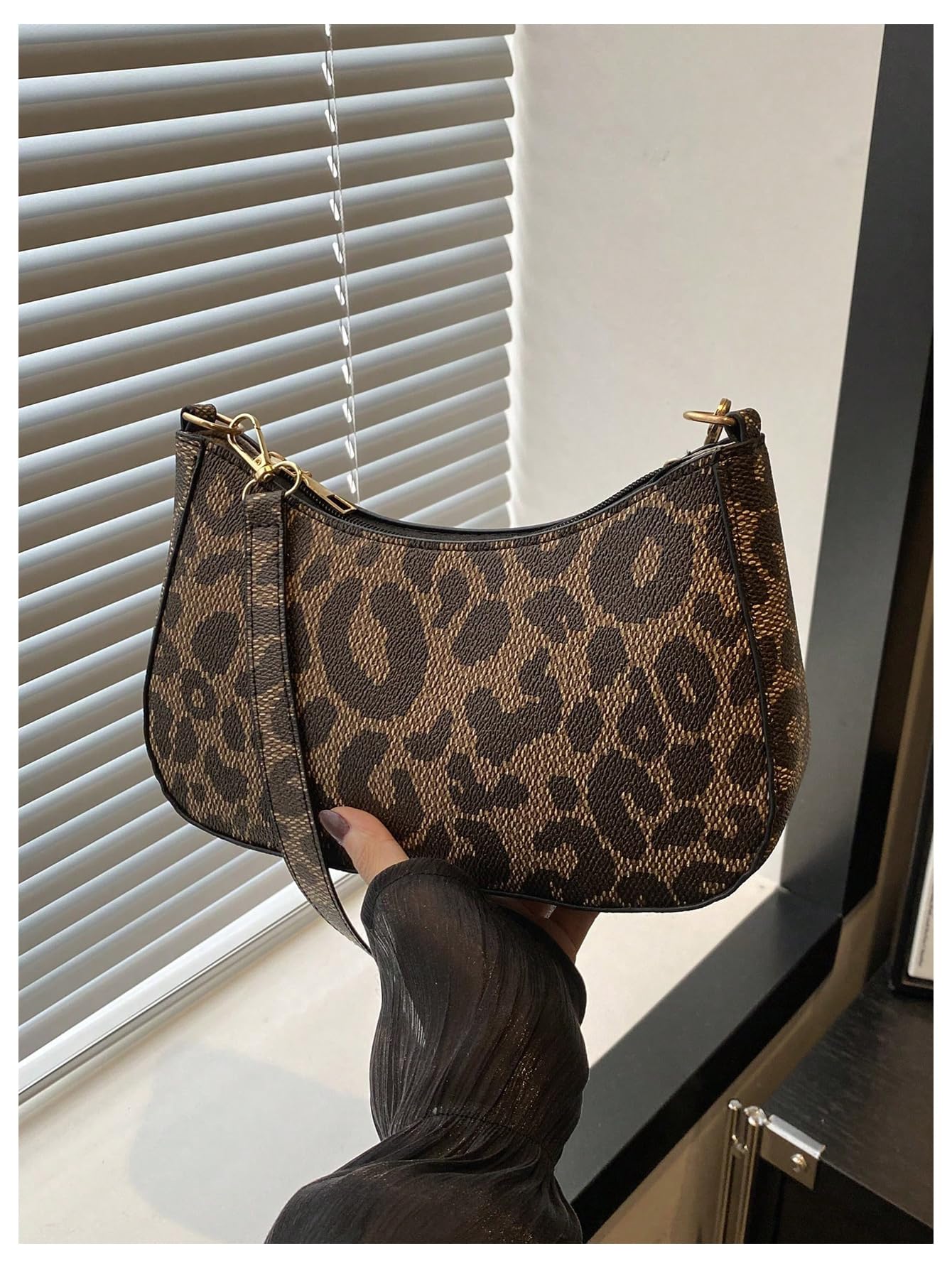 Brown Leopard Print Baguette Shoulder Bag - Image 5