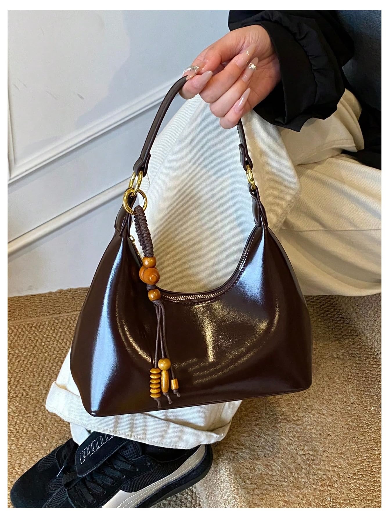 Dark brown glossy beaded pendant shoulder bag - Image 2
