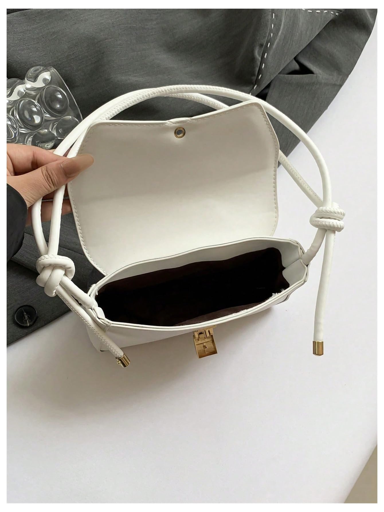 White flap shoulder bag - Image 4